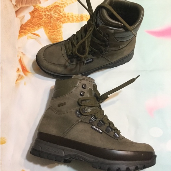 army walking boots